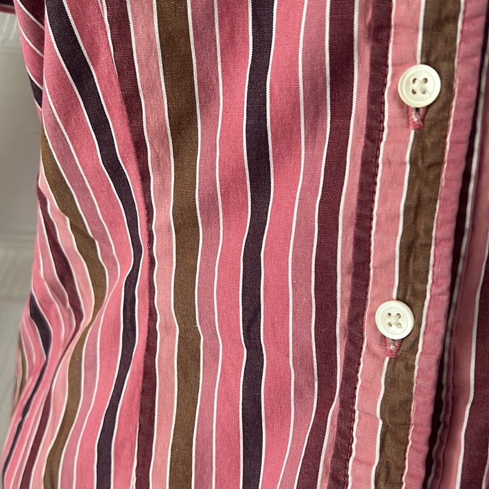 GAP Stretch Button Down - Picture 3 of 4